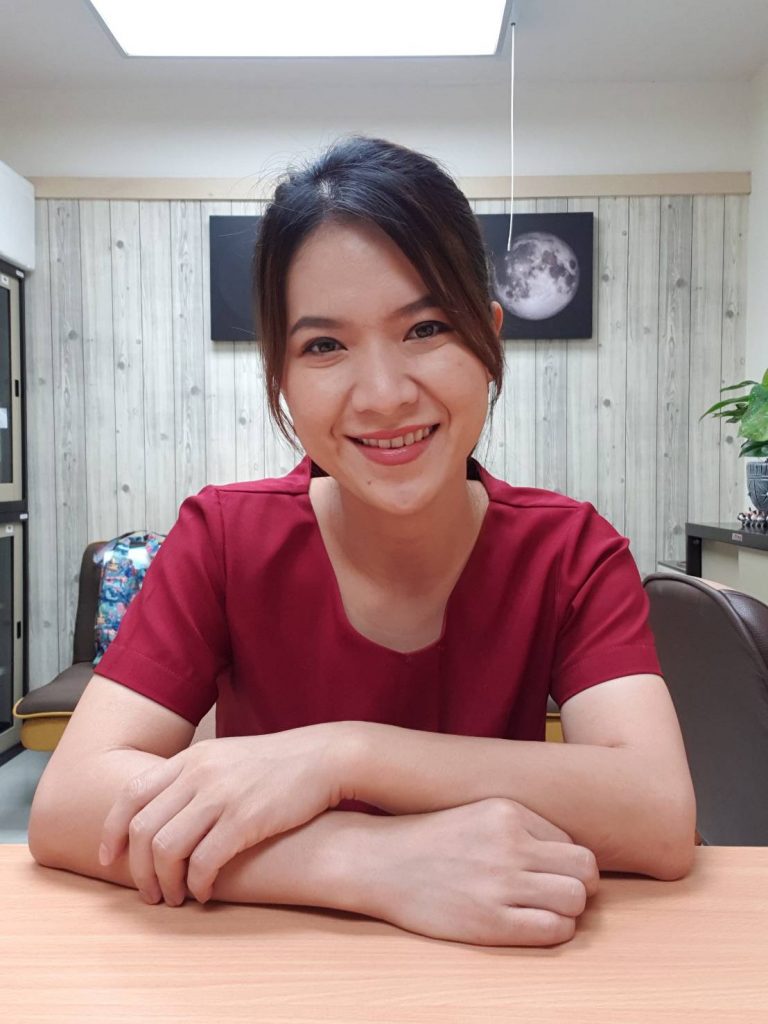 อาจารย์ ดร.เกศรา เสนีย์ศรีสกุล