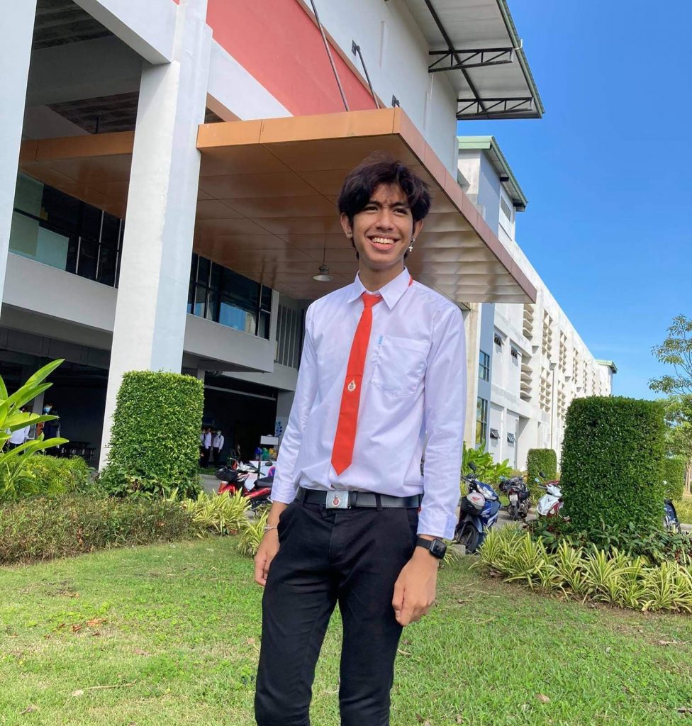 ขอแสดงความยินดีกับนักศึกษาวิศวกรรมไฟฟ้า ม.วลัยลักษณ์ ที่ผ่านเข้ารอบประกวดการแข่งขันโครงการ “เส้นทางสู่นวัตวณิชย์” Research to Market R2M 9- 2021 ระดับมหาวิทยาลัย