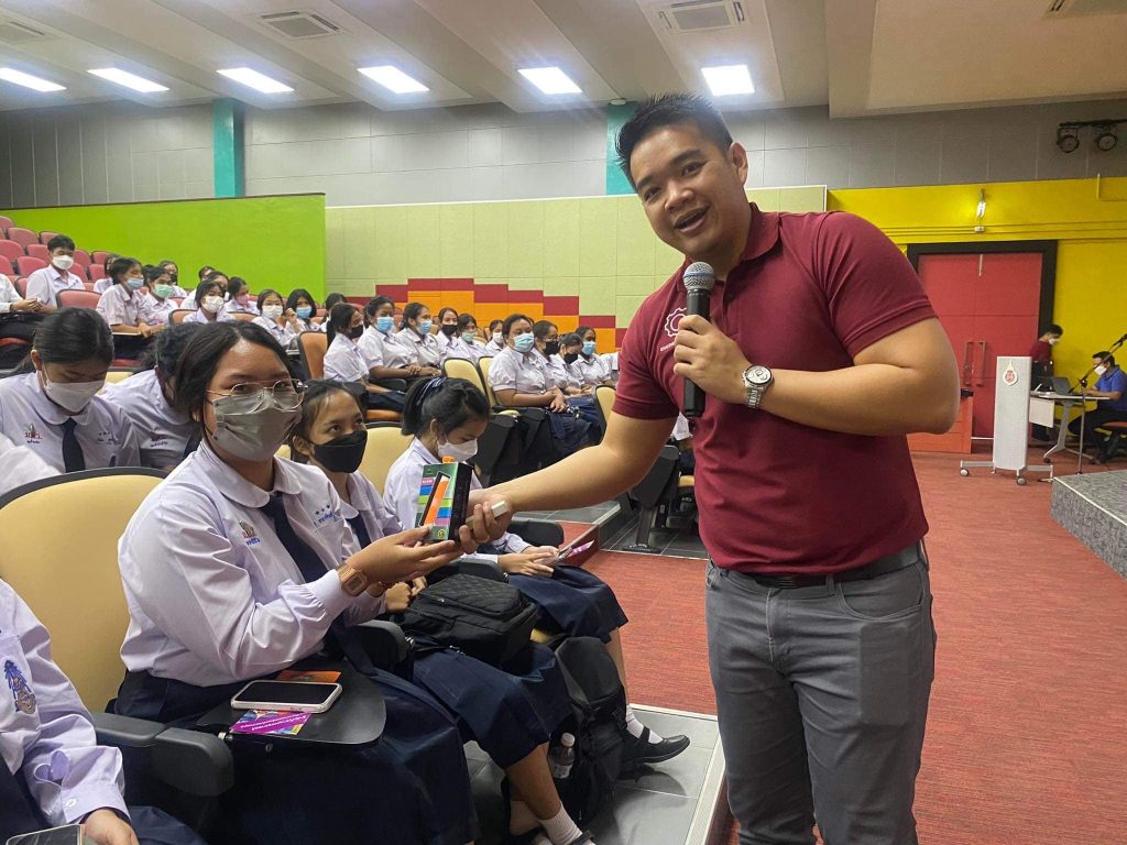 วิศวะ ประชาสัมพันธ์หลักสูตรร่วมกับศูนย์บริการการศึกษา โรงเรียนมัธยมวัดควนวิเศษมูลนิธิ จังหวัดตรัง