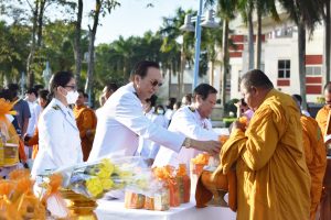 ส.วิศวะ ม.วลัยลักษณ์ ร่วมทําบุญตักบาตร เนื่องในโอกาสวันสถาปนามหาวิทยาลัยวลัยลักษณ์ ครบปีที่ 31