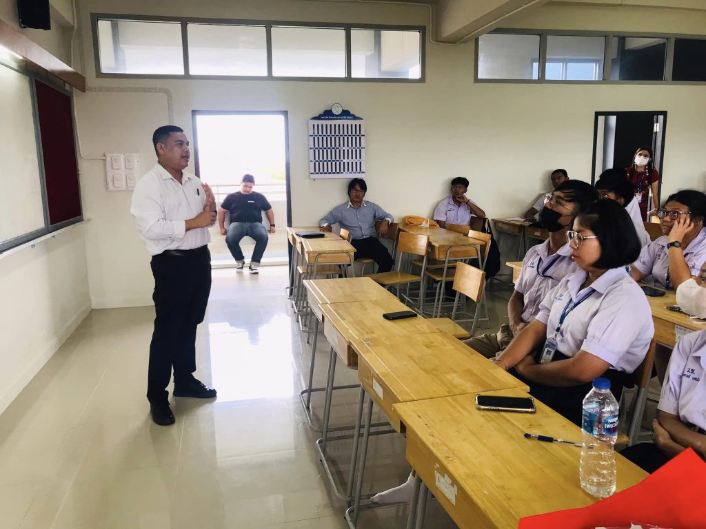 วิศวกรรมศาสตร์และเทคโนโลยี ออกประชาสัมพันธ์หลักสูตรโรงเรียนวิเชียรมาตุ จังหวัดตรัง