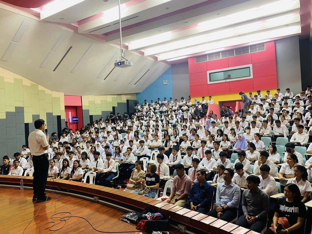 วิศวะ มวล. จัดกิจกรรมอาจารย์ที่ปรึกษาพบนักศึกษาใหม่ ประดู่ช่อที่ 27