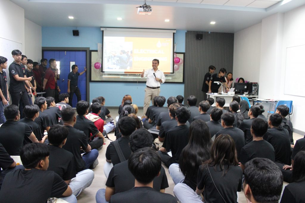 กิจกรรมอาจารย์ที่ปรึกษาพบนักศึกษาใหม่ ประดู่ช่อที่ 27