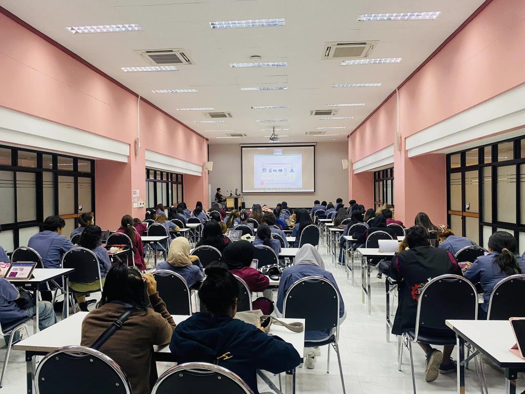 อบรมปฏิบัติงานในภาคอุตสาหกรรมยา