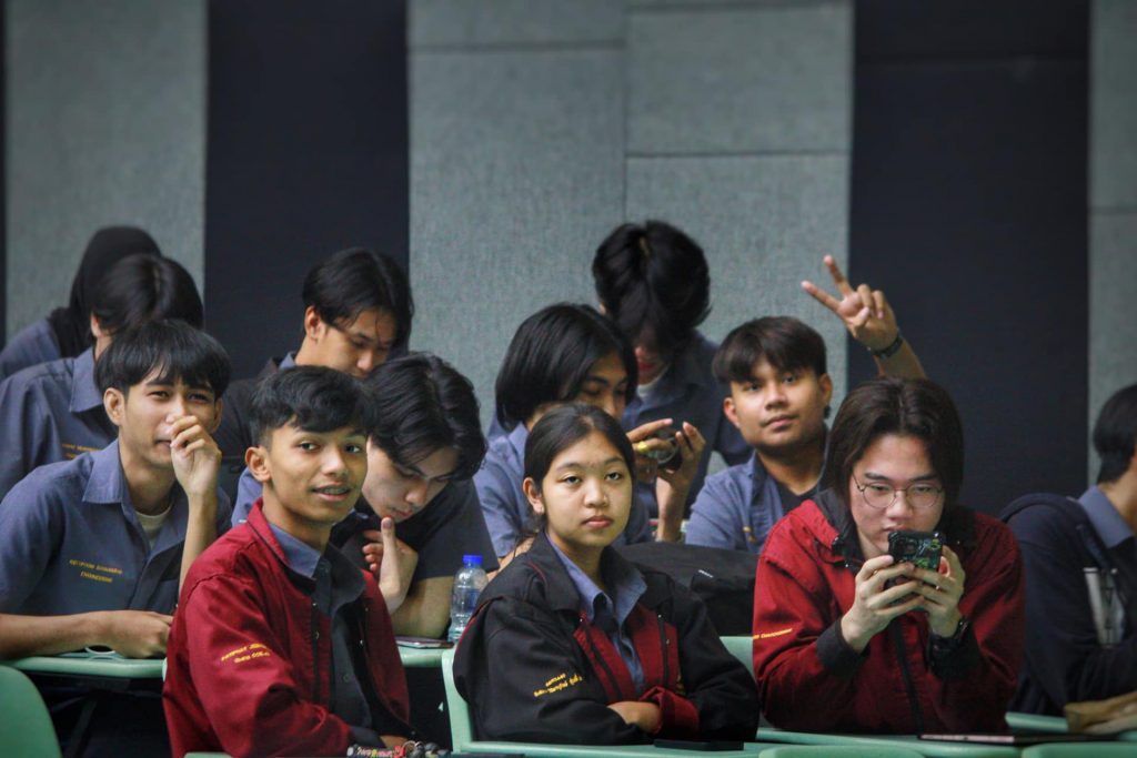 ส.วิศวกรรมศาสตร์ฯ จัดกิจกรรมคณบดีพบนักศึกษา ประจำภาคการศึกษาที่ 2/2567