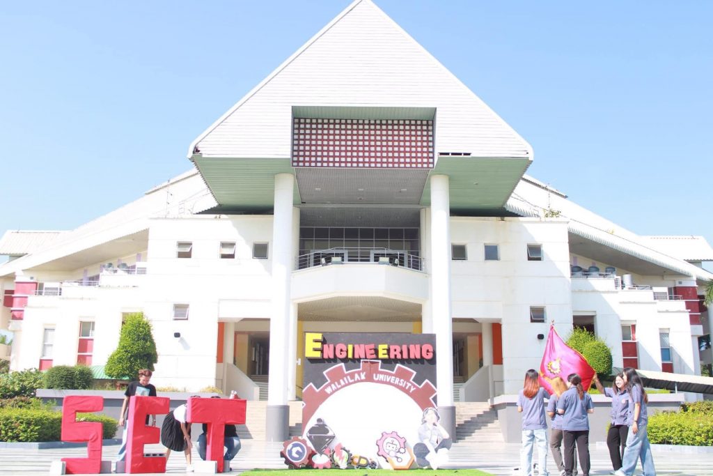 พิธีมอบสัญลักษณ์วิศวกรรมศาสตร์และเทคโนโลยี สำนักวิชาวิศวกรรมศาสตร์และเทคโนโลยี ปีการศึกษา 2567