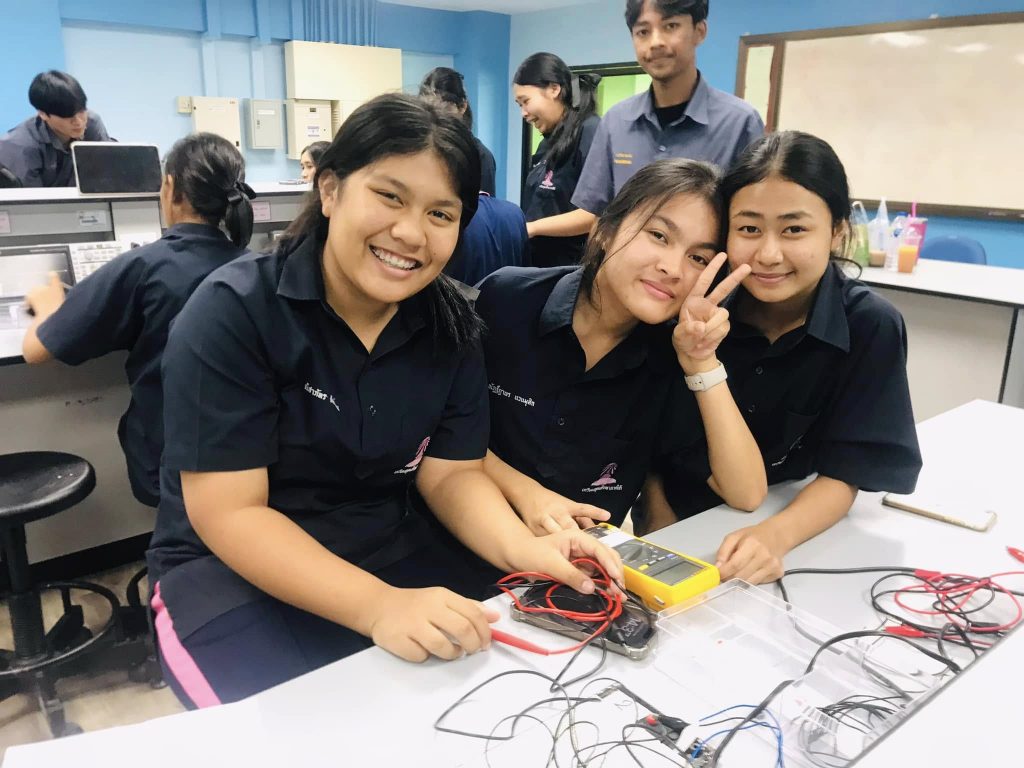 วิศวกรรมไฟฟ้า จัดกิจกรรมเปิดบ้านวิศวะ มวล. Open SET