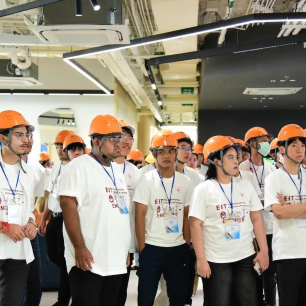 3 นักศึกษา ส.วิศวะ มหาวิทยาลัยวลัยลักษณ์ร่วมเข้าค่ายอบรมนิสิตนักศึกษาเหรียญรางวัลเรียนดี ปี 2568