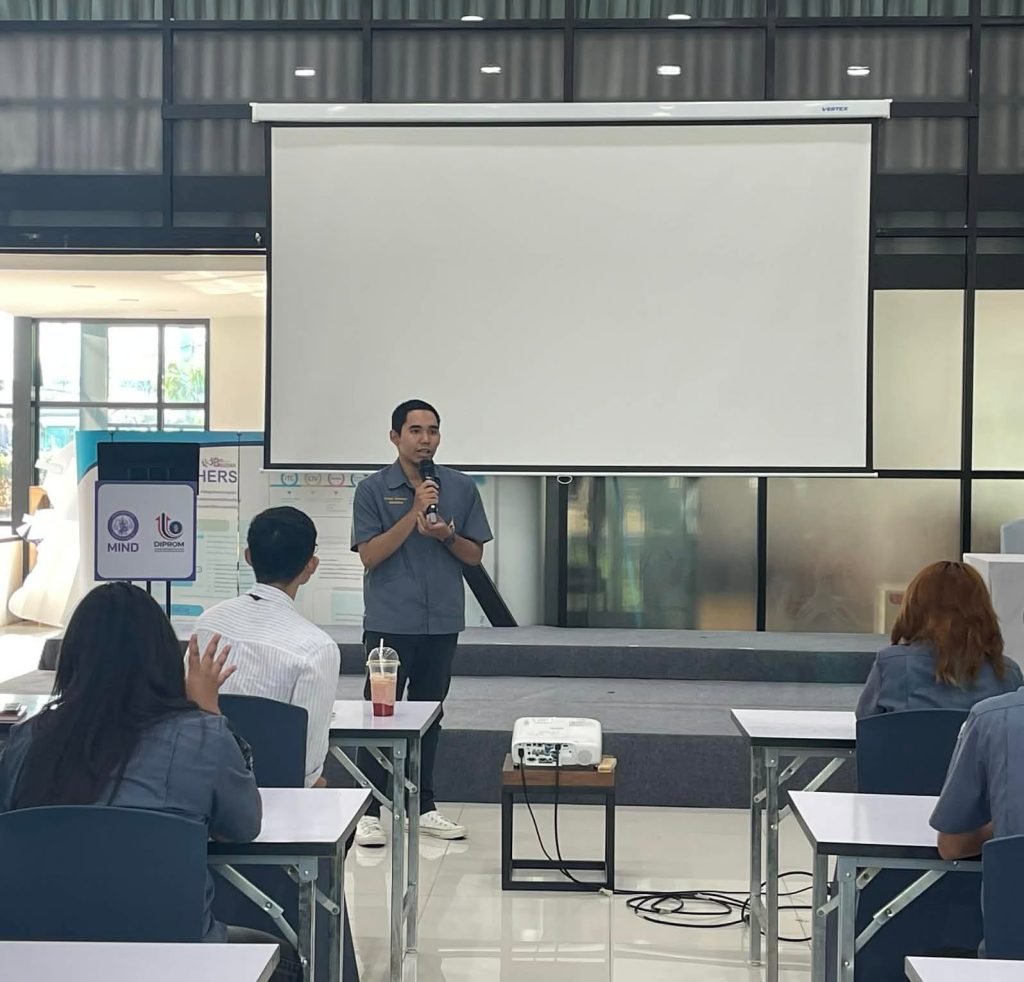 นักศึกษาวิศวกรรมปิโตรเคมีและพอลิเมอร์ มวล. ศึกษาดูงานสถาบันพลาสติกและบริษัท 3M เสริมประสบการณ์เรียนรู้นอกห้องเรียน